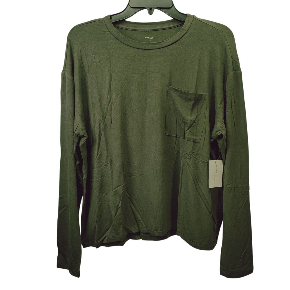 Daily Ritual Women Long Sleeve Chest Pocket Tee Olive Green Size Medium NWT